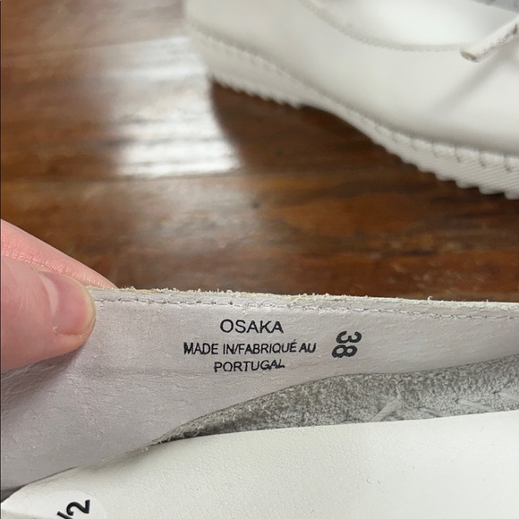 NWOB Women's White Flats - Bos & Co - Picture 7 of 7